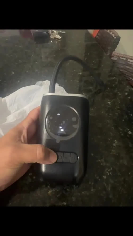foto de Bomba De Ar De Mão Pneu Car Air Pump Sem Fio 150 Psi Luz De Emergência Led Com Bateria Recarregável De 4000 Mah Verunto