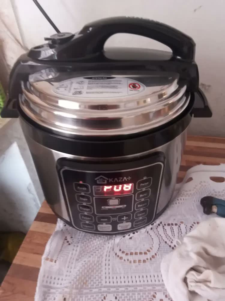 foto de Panela De Pressão Elétrica 5 Litros 1000w Kaza+ Inox Cor Prateado