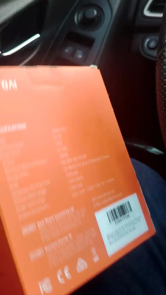 foto de Compressor de ar para pneus de automóveis AstroAI 12V CC,bomba digital para pneus de 150PSI com manômetro,grande visor LCD,predefinição inteligente e parada automática,para pneus de automóveis
