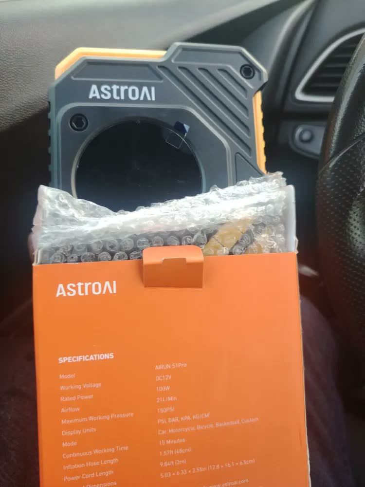 foto de Compressor de ar para pneus de automóveis AstroAI 12V CC,bomba digital para pneus de 150PSI com manômetro,grande visor LCD,predefinição inteligente e parada automática,para pneus de automóveis