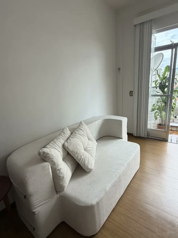 foto de Sofá Cama Vistra de 2 Lugares Bege Off White em Tecido Bouclê Para Salas Compactas