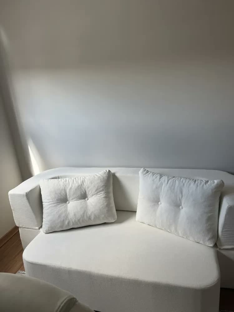 foto de Sofá Cama Vistra de 2 Lugares Bege Off White em Tecido Bouclê Para Salas Compactas