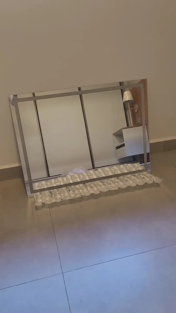 foto de Espelho Retangular Iluminado 60x80 Cm Jateado Led Lapidado