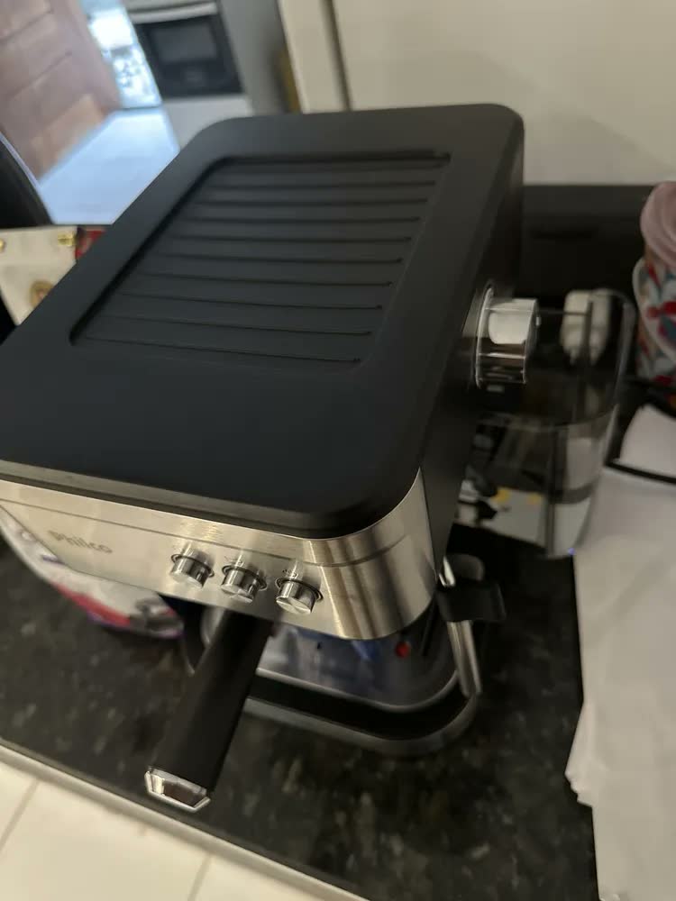 foto de Cafeteira Expresso Philco Pcf04a 1,2l E Aquecedor De Xícaras preto