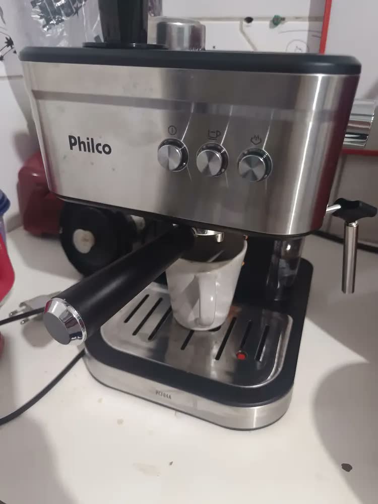 foto de Cafeteira Expresso Philco Pcf04a 1,2l E Aquecedor De Xícaras preto