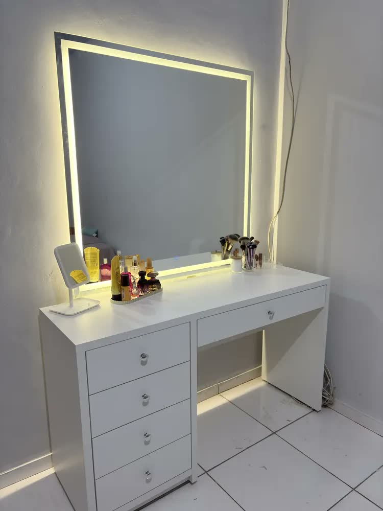 foto de Espelho Quadrado 110x110cm Led Integrado Jateado Touch Screen Banheiro