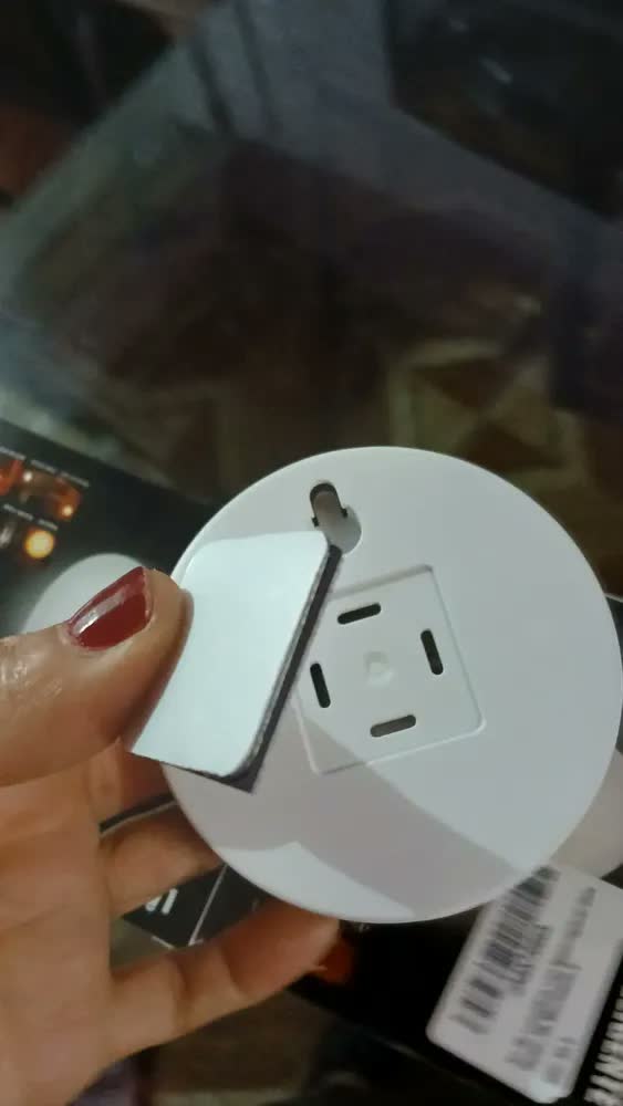 foto de Kit 04 Luminária Led Recarregável Com Sensor De Movimento E Presença, Luz Noturna Automática Sem Fio Para Armário, Escada, Quarto E Parede Navi Navi