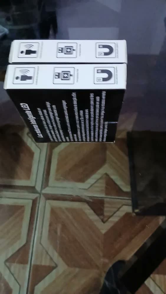foto de Kit 04 Luminária Led Recarregável Com Sensor De Movimento E Presença, Luz Noturna Automática Sem Fio Para Armário, Escada, Quarto E Parede Navi Navi