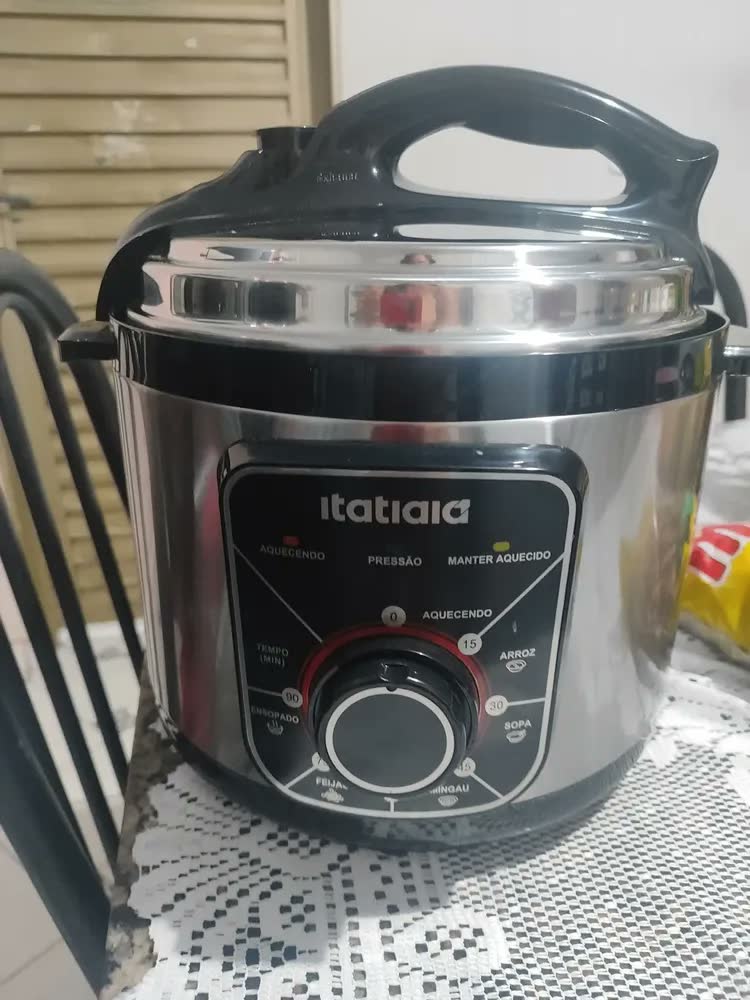 foto de Panela De Pressão Elétrica Essencial Inox Itatiaia 5L 900w