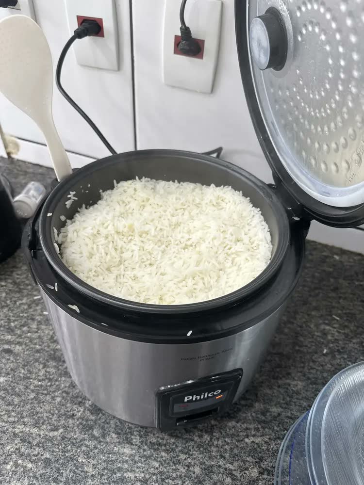 foto de Panela Arroz Philco Ppa95 5l 12 Xícaras Antiaderente