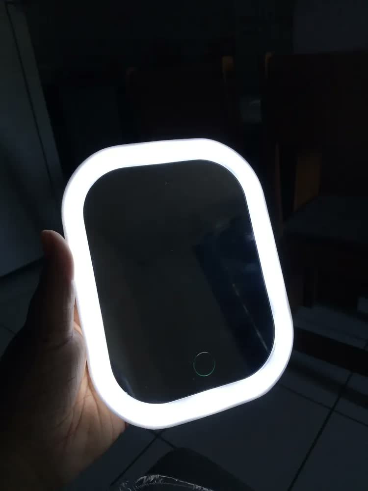 foto de Espelho Maquiagem Led Mesa Com Toque Inteligente Rosa
