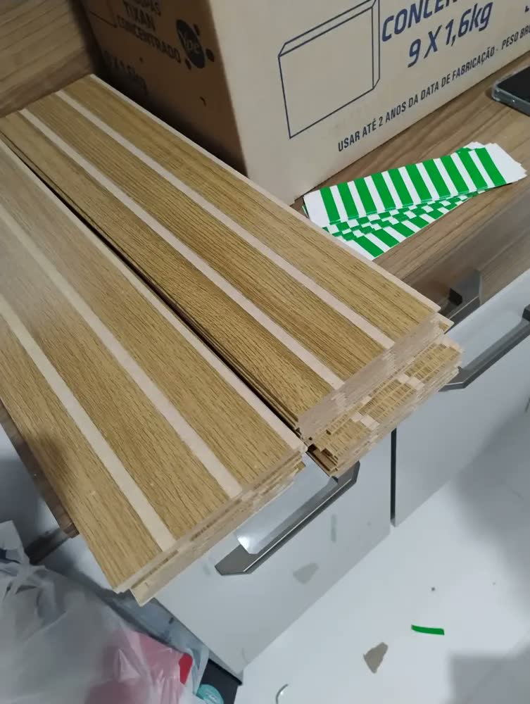 foto de 20 Placas Adesivas Painel Madeira Ripada Montável Mdf 45x11