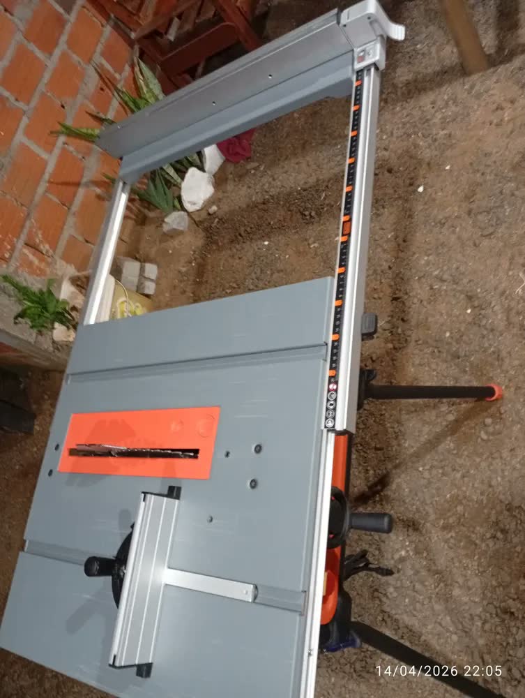 foto de Serra De Mesa Bancada Circular 1800w Máquina 10 Polegadas
