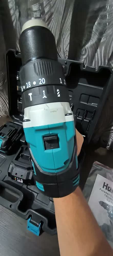 foto de Parafusadeira Furadeira Impacto Hanabi JL-2005 80nm 13mm Brushless Sem Fio 2 Baterias 4.0Ah Cor Azul-petróleo Frequência 50hz / 60hz