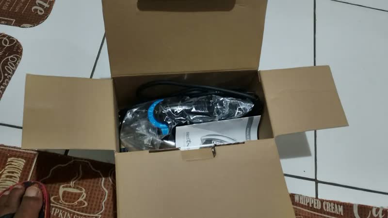 foto de Ferro de Passar a Seco Britânia BFS50A Base Alumínio