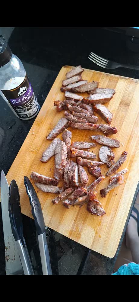 foto de Churrasqueira Elétrica S-FORTE Portátil para Churrasco Sem Fumaça e Grelha Antiaderente