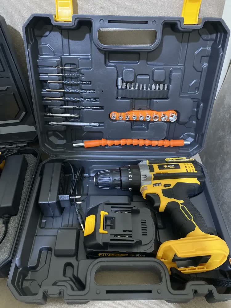 foto de Combo Furadeira Parafusadeira De Impacto 3/8 10mm A Bateria E Chave De Impacto A Bateria Brushless 430nm The Black Tools