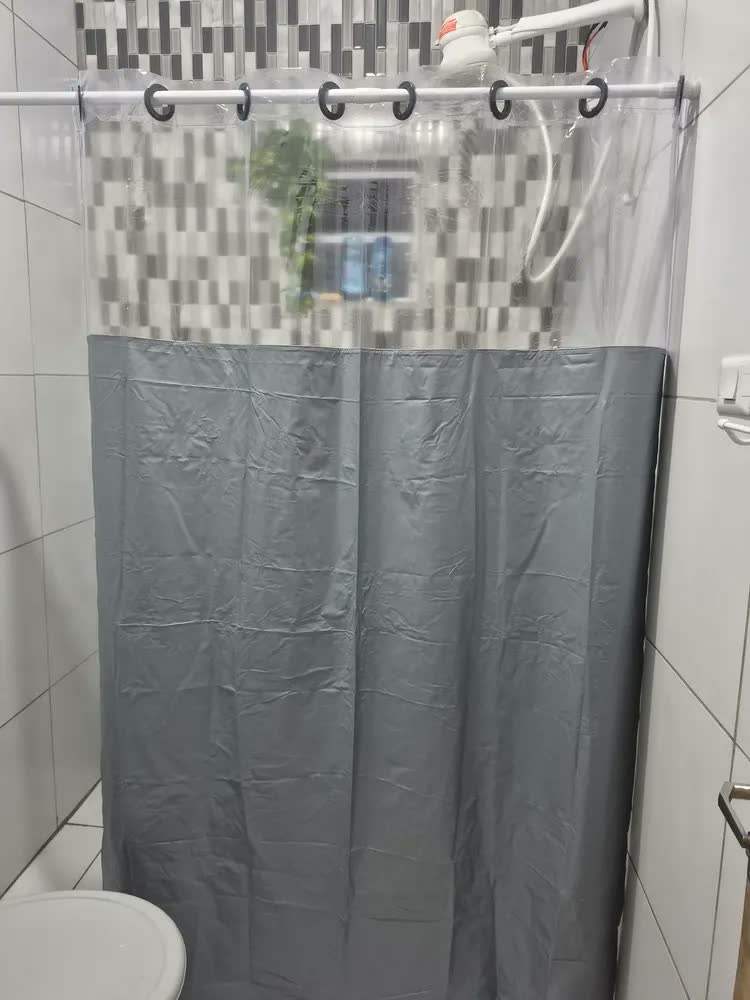 foto de Cortina De Box Banheiro Impermeável Com Visor Pvc Blackout