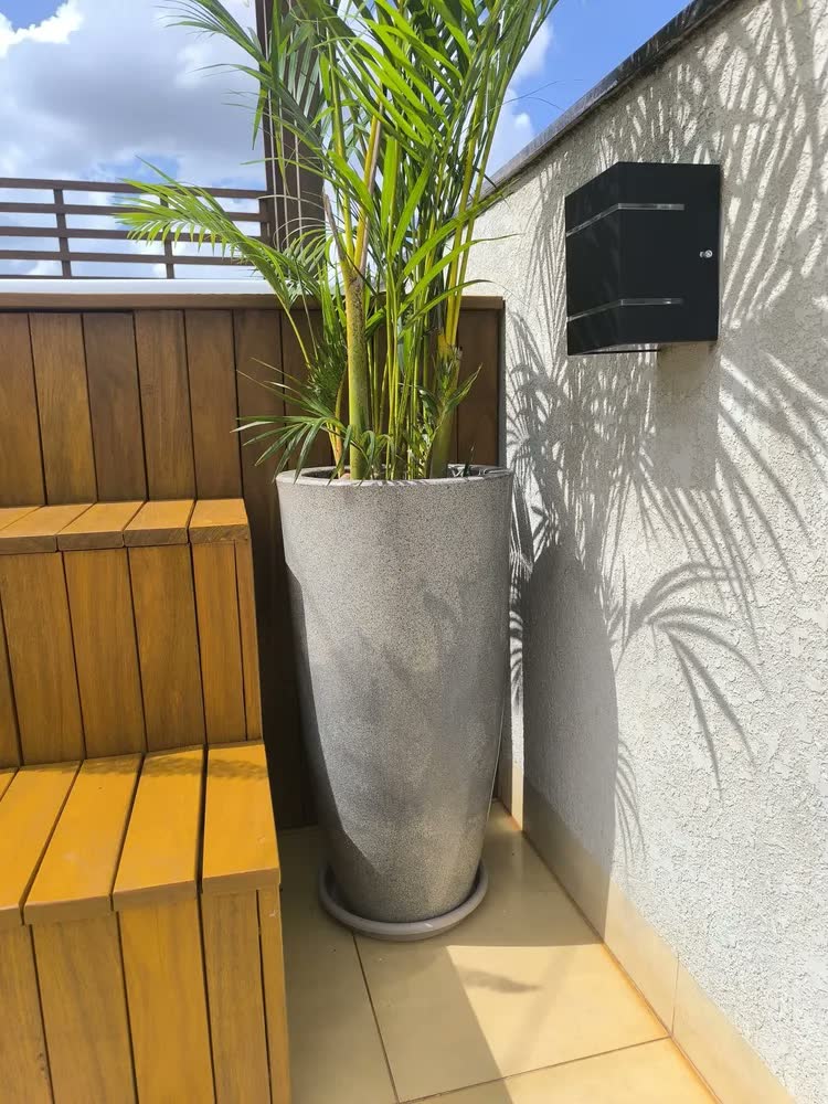 foto de Vaso Luxo Planta Sala Coluna Ibiza Cone G Decorativo Liso