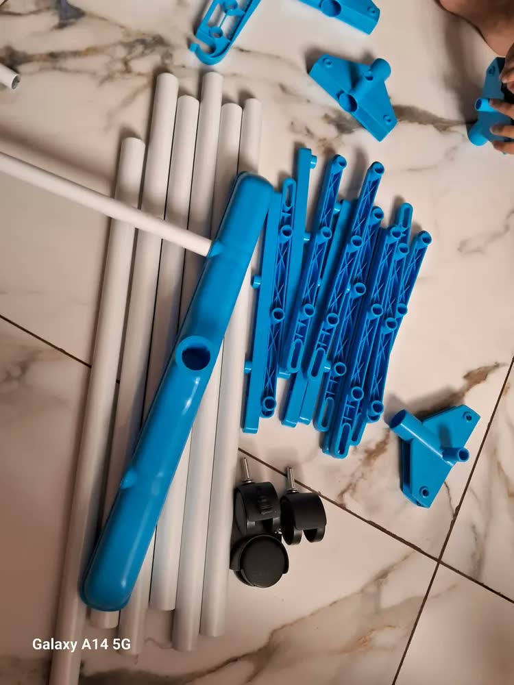 foto de Varal de Chão Retrátil Swave com 3 Andares Dobrável para Roupas