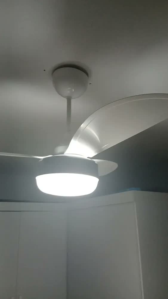 foto de Ventilador De Teto Ventisol Fênix Branco/silver Inverter