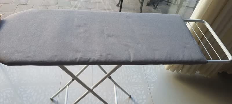 foto de Mesa Tabua De Passar Roupa Tecido Térmico Liso Branco