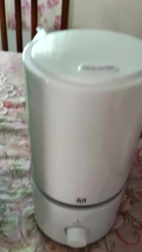foto de Umidificador De Ar Ultrassônico Easy Air 1,8L Branco Bivolt Com Aromaterapia Névoa Silenciosa Multi Saúde - HC290 Ambiente