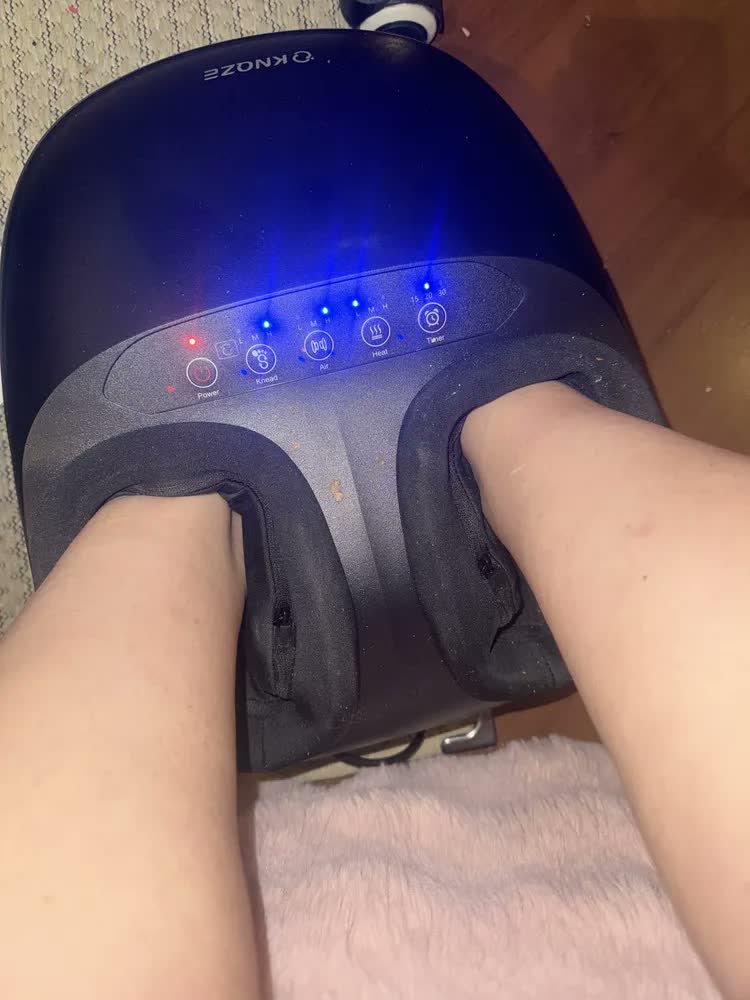 foto de massageador eletrico pes Massagem para Fascite Plantar Shiatsu com Aquecimento Controle Remoto Massageador Pes Bivolt Massageador Eletrico Portatil 3 Intensidades Timer KNQZE