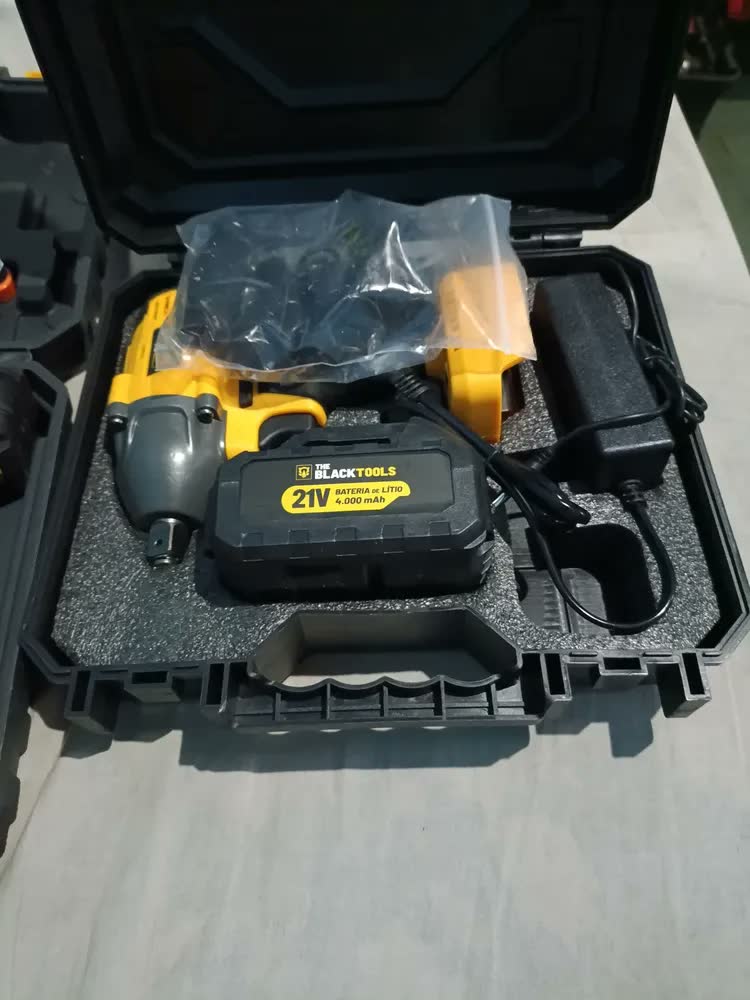 foto de Combo Chave De Impacto A Bateria Brushless 430nm + Furadeira Parafusadeira De Impacto A Bateria 21v The Black Tools