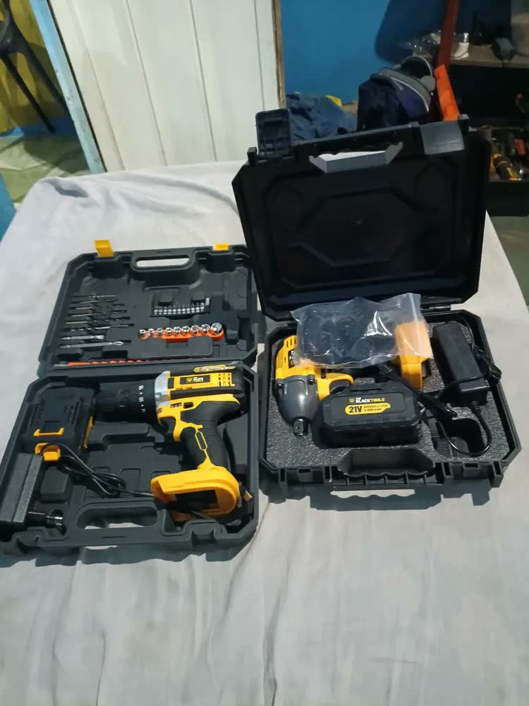 foto de Combo Chave De Impacto A Bateria Brushless 430nm + Furadeira Parafusadeira De Impacto A Bateria 21v The Black Tools