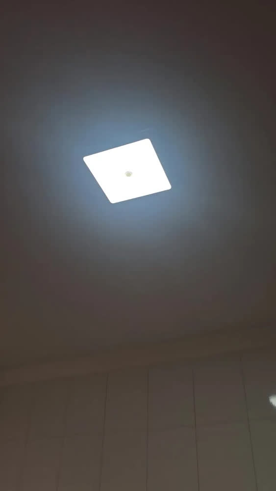 foto de Painel LED Avant Quadrado 24W Sobrepor Sensor Presença Luz 6500K Branco Frio