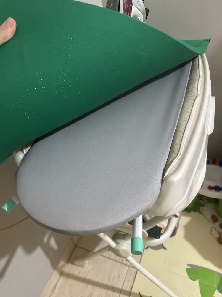 foto de Mesa Passadeira Tábua Passar Roupa Dobrável Extra Forte Lisa Branco