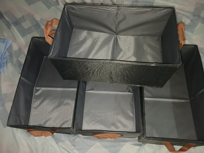 foto de Arminini Kit 4 Caixas Organizadoras Dobráveis Para Guarda-Roupa Closet Armário Cesto Organizador de Roupas em Tecido Poliéster Reforçado com Alças