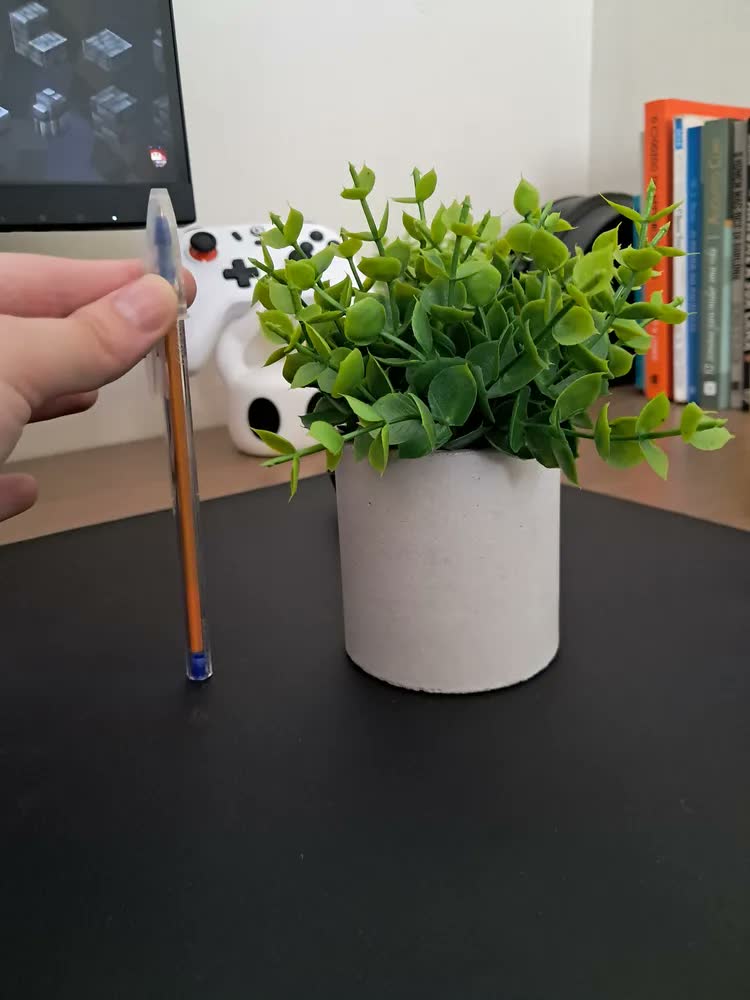 foto de Kit 2 Mini Vasos Cachepot Cimento Fosco E Planta Artificial