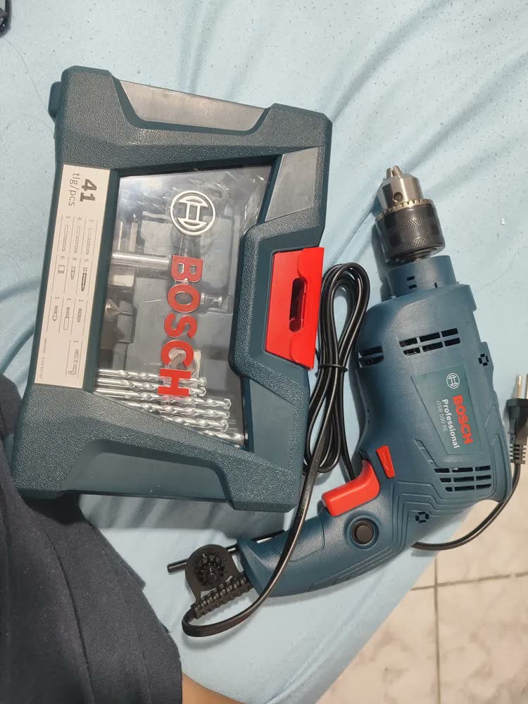 foto de Furadeira Impacto 1/2 Pol 550w Kit De Pontas 41 Peças Bosch