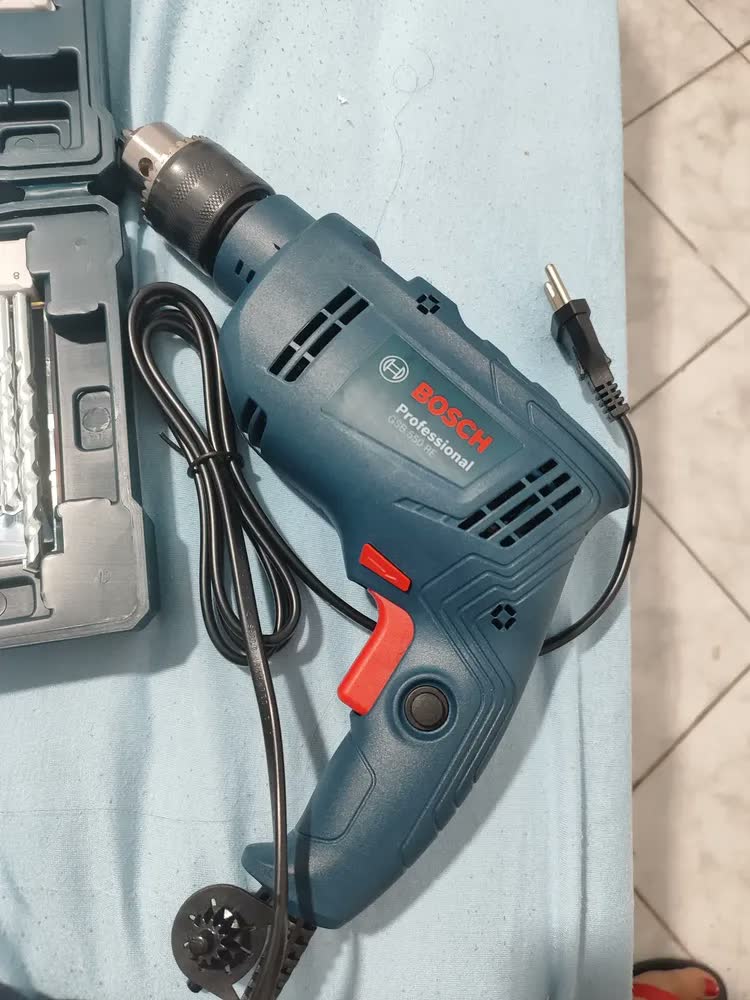 foto de Furadeira Impacto 1/2 Pol 550w Kit De Pontas 41 Peças Bosch