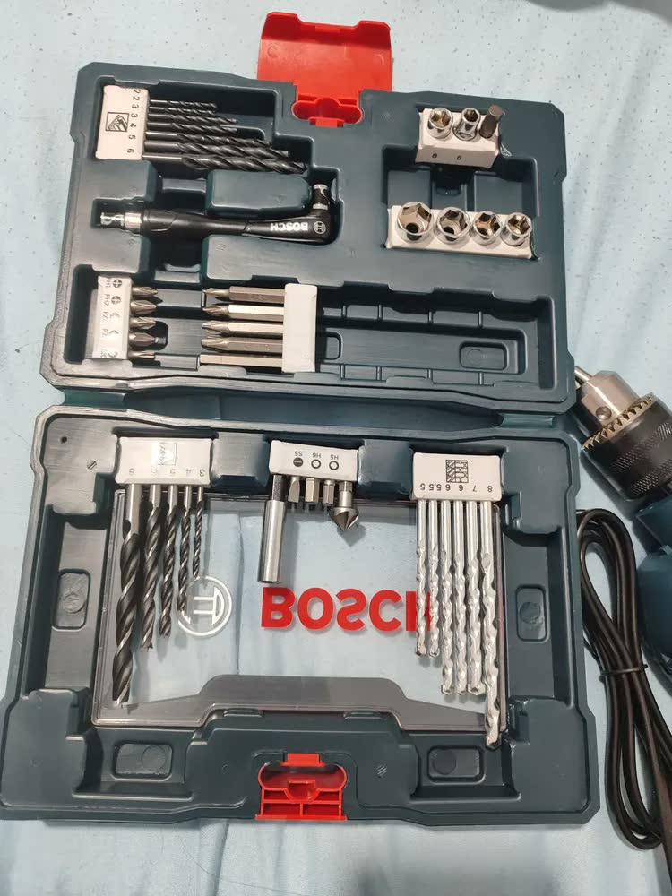foto de Furadeira Impacto 1/2 Pol 550w Kit De Pontas 41 Peças Bosch
