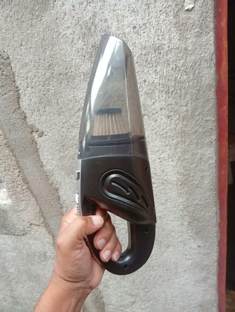 foto de Aspirador De Mão Portátil Automotivo Carro Sofá Compacto Usb Cor Preto Oasis OIH-2905
