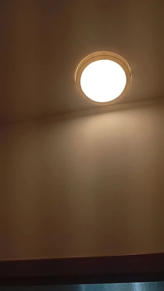 foto de Luminária Plafon LED Ourolux Redondo 18W 2700K Sobrepor Teto Sala