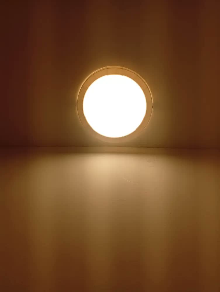 foto de Luminária Plafon LED Ourolux Redondo 18W 2700K Sobrepor Teto Sala