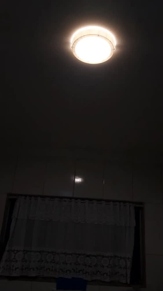 foto de Luminária Plafon LED Ourolux Redondo 18W 2700K Sobrepor Teto Sala