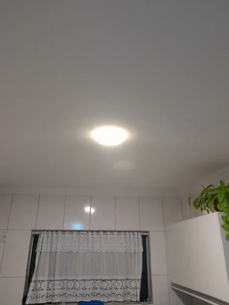 foto de Luminária Plafon LED Ourolux Redondo 18W 2700K Sobrepor Teto Sala