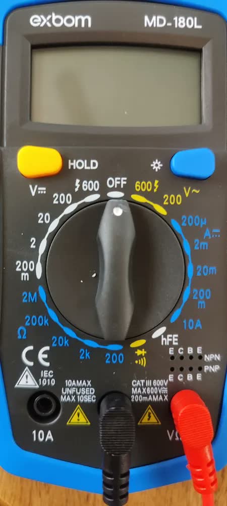 foto de Multímetro Digital Profissional Several Importados Multifunções Display LCD Portátil Com Bateria 9v