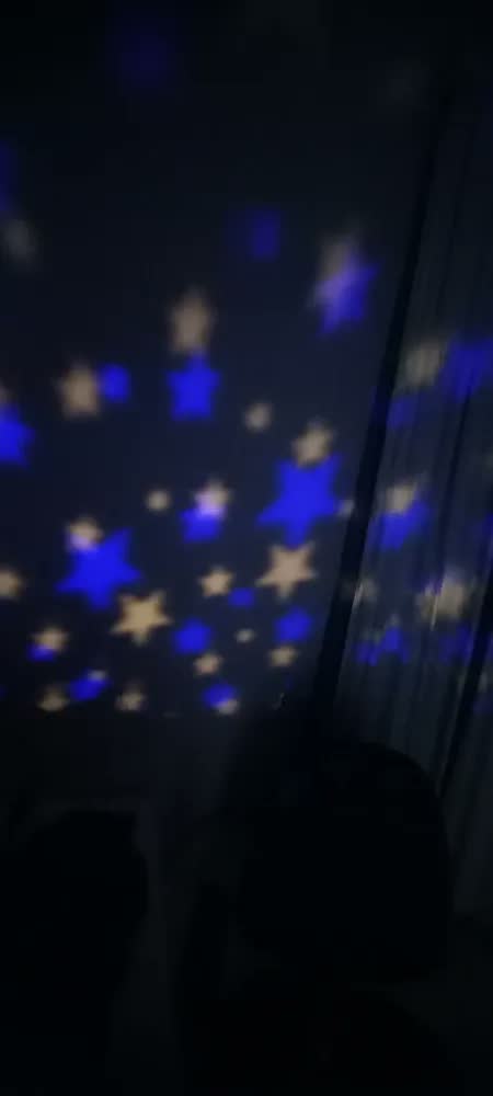 foto de Luminária Projetor LED Infantil Efeito Estrelado Lua Rotação 360º USB
