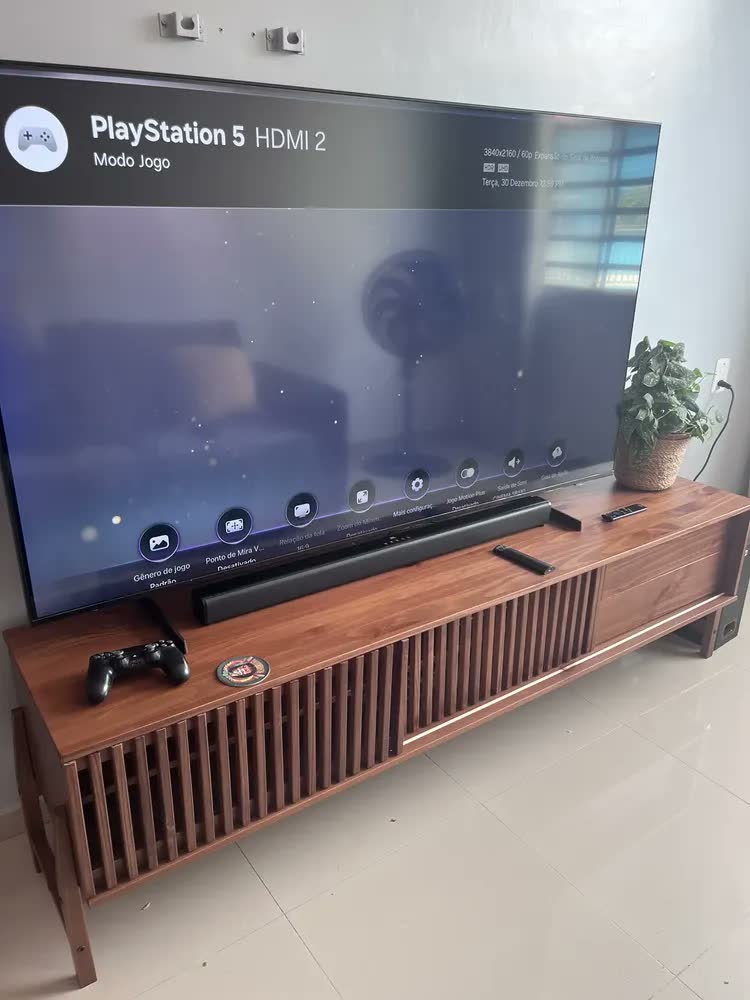 foto de Rack Ripado Para Sala TV 75 Polegadas Minimalista 2 Gavetas Madeira Castanho Adamo