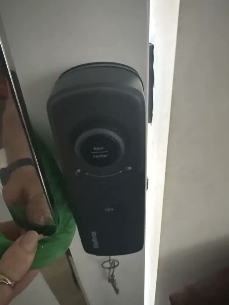 foto de Fechadura Inteligente Com Acesso Via Palma Da Mão Mfr 2040 Intelbras