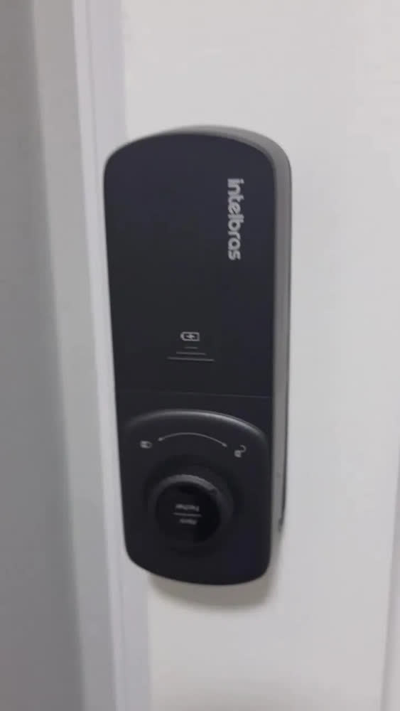 foto de Fechadura Inteligente Com Acesso Via Palma Da Mão Mfr 2040 Intelbras