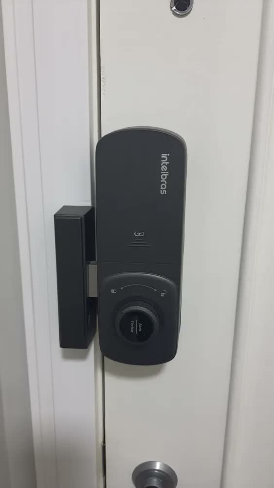 foto de Fechadura Inteligente Com Acesso Via Palma Da Mão Mfr 2040 Intelbras