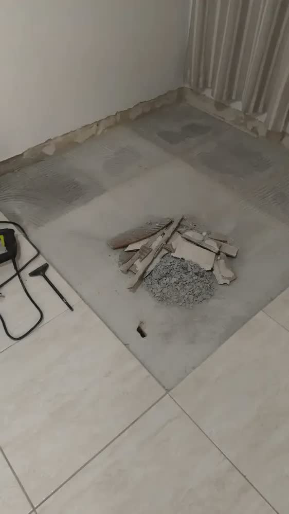 foto de Martelete Rompedor Perfurador Elétrico 1100W Martelo Rotativo Furadeira Impacto 5J SDS Plus Com Controle de Vibração E Acessorios Desoon