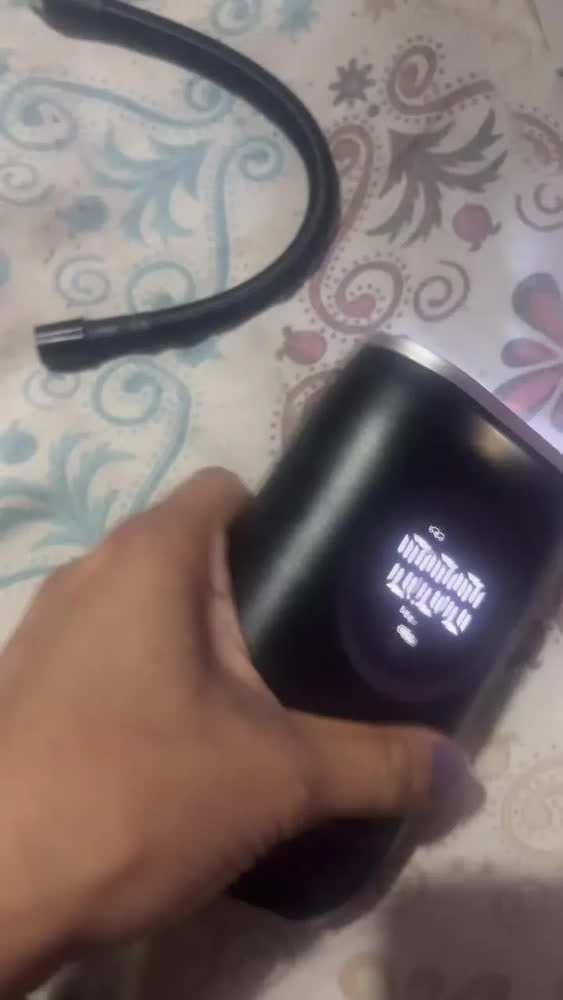 foto de Mini Compressor De Ar Digital Para Pneus Carro Moto Bike 150psi Recarregável 4000mah